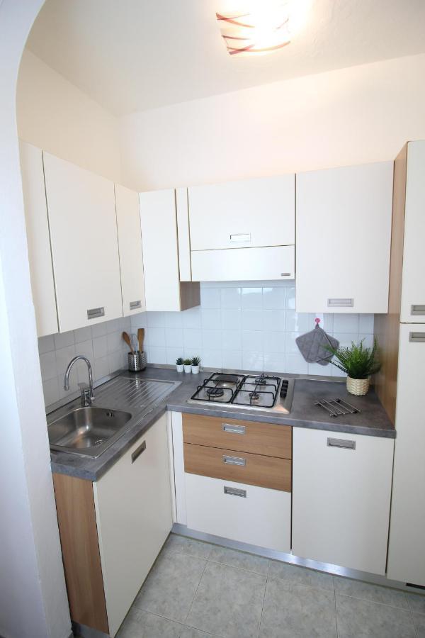 Lovely Panoramic View Apartment - Affitti Brevi Italia อาออสตา ภายนอก รูปภาพ