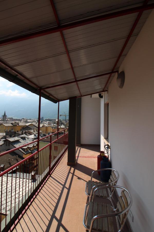 Lovely Panoramic View Apartment - Affitti Brevi Italia อาออสตา ภายนอก รูปภาพ